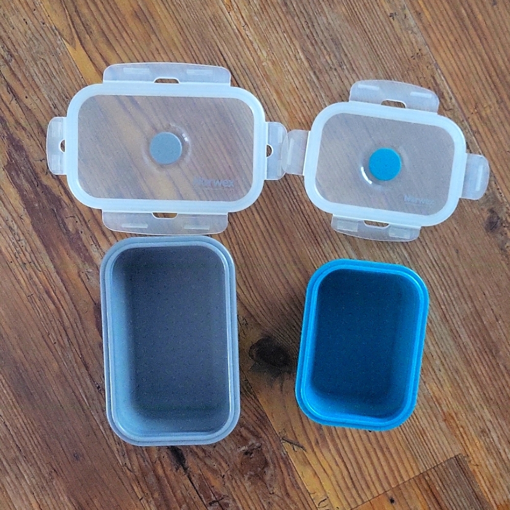Norwex silicone s/m storage containers